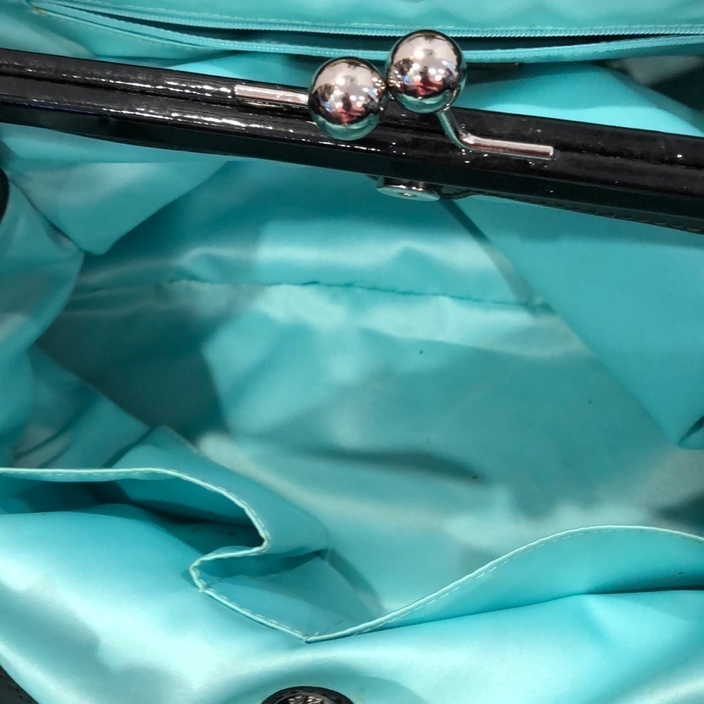 COACH SATCHEL🤗SUPER ROOMY final reduction. Soft leather turquoise lining. - Picture 5 of 7